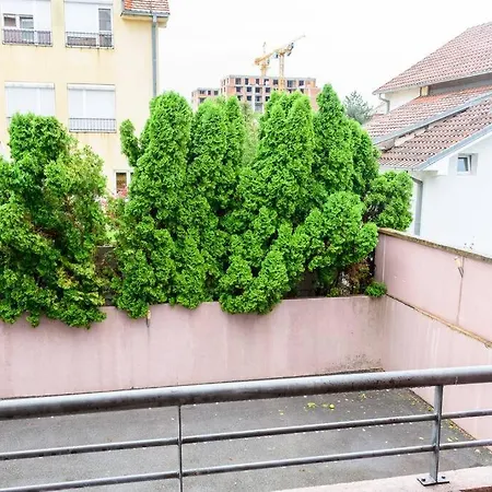 Royalux Zemun Residences *